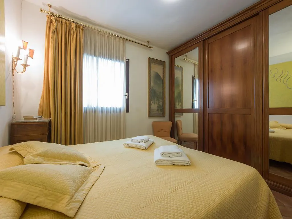 Apartment River Dream Florence